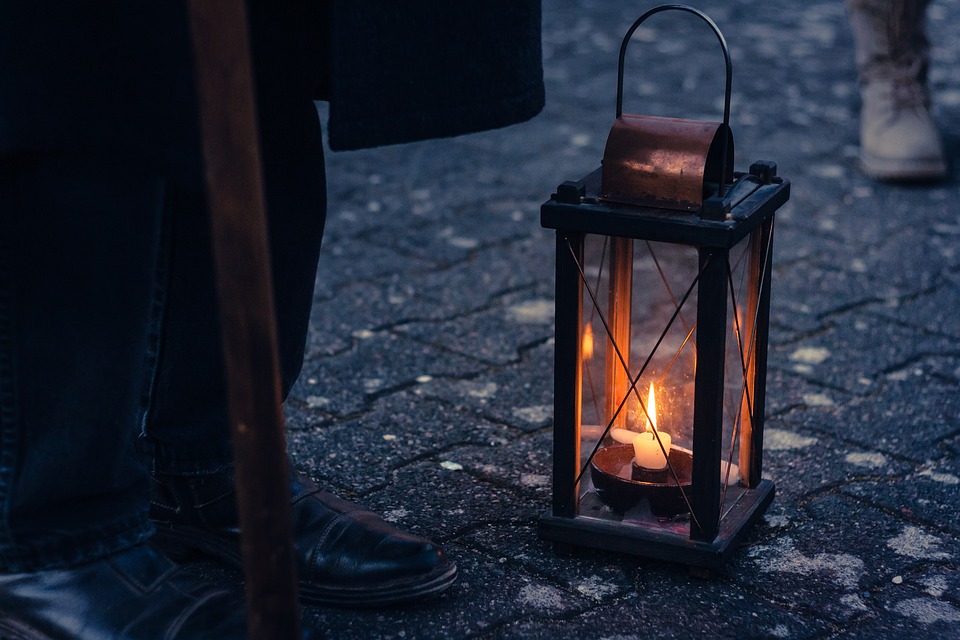 The Complete Guide to Camping and Survival Lanterns – Modern Survival Junkie